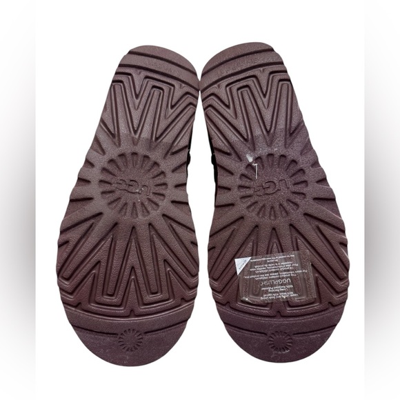 UGG Classic Mini Mirror Ball NWOT Size 6 Maroon/ Wild Grape - Picture 8 of 8